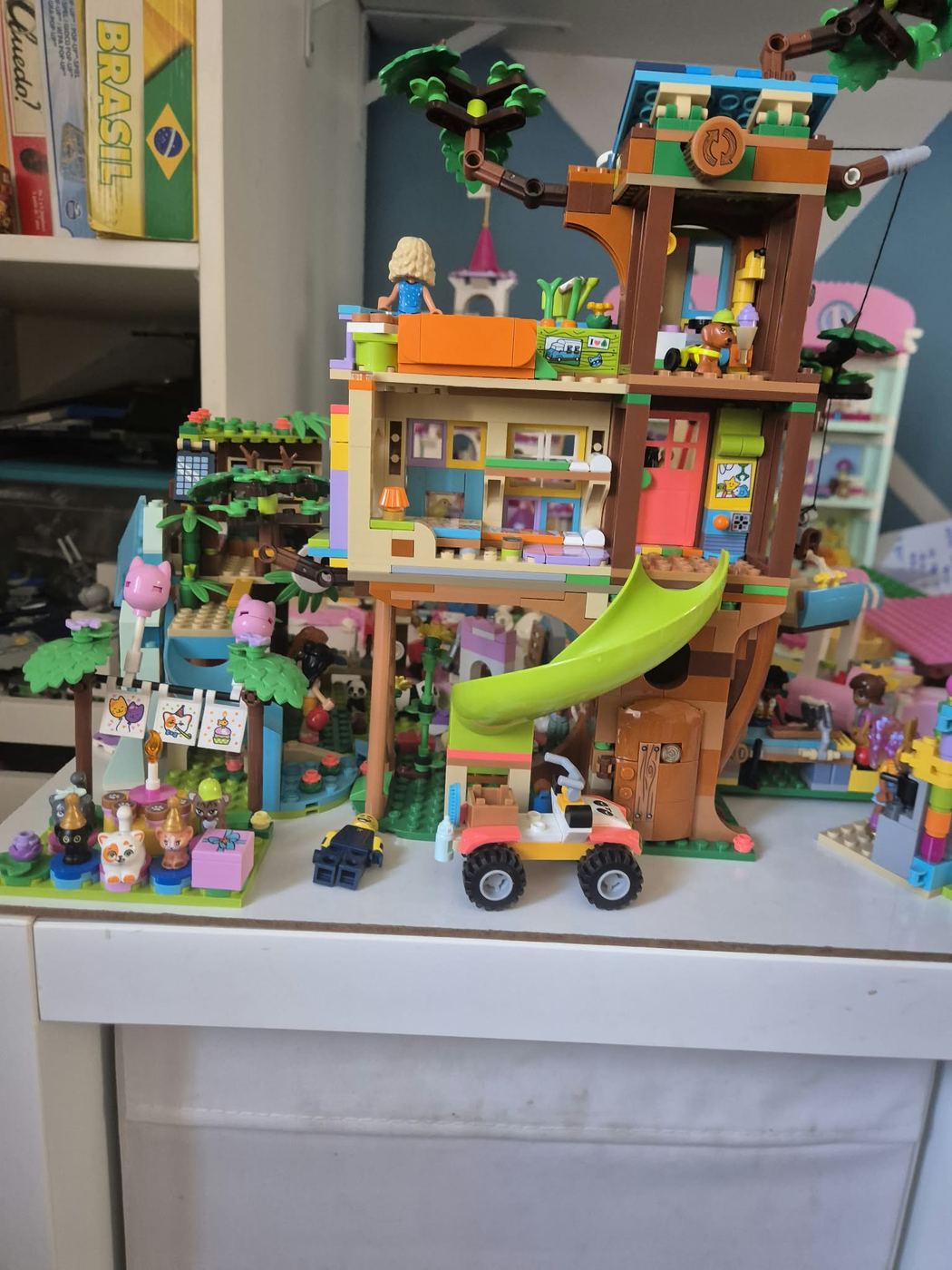 Sets de LEGO Friends montados, foto propia de 2026