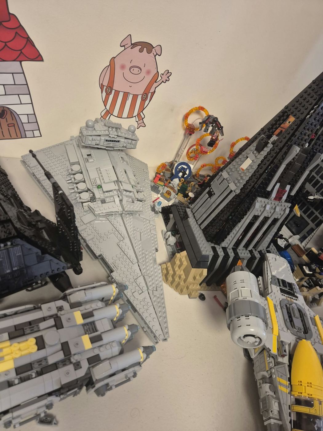 Sets de LEGO Star Wars montados, foto propia de 2026